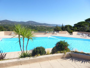  Ferienhaus mit Blick auf Grimaud  Гримо